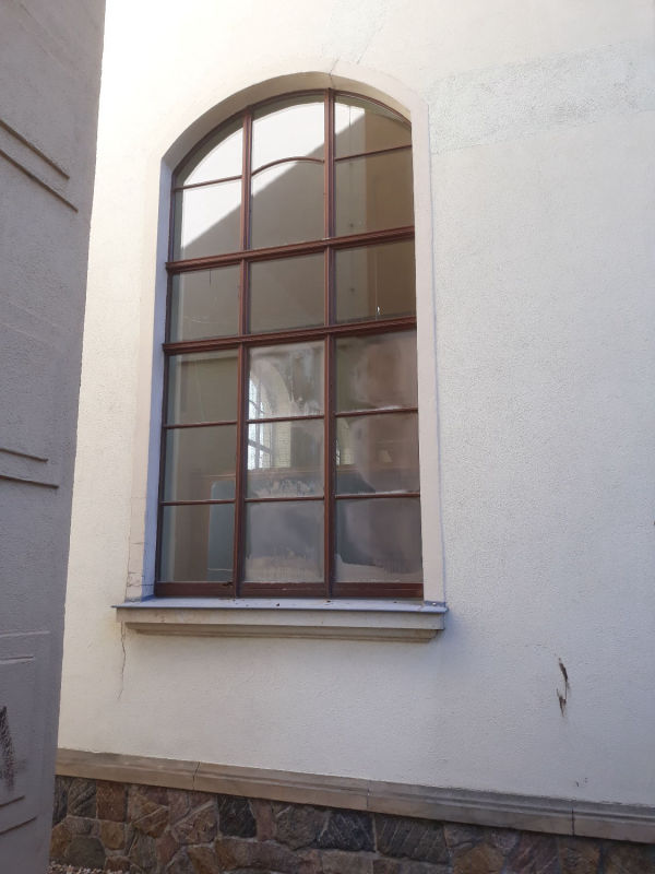 Restaurierung-Fenster-Schulgebaeude-Holzarbeiten-Blochwitz